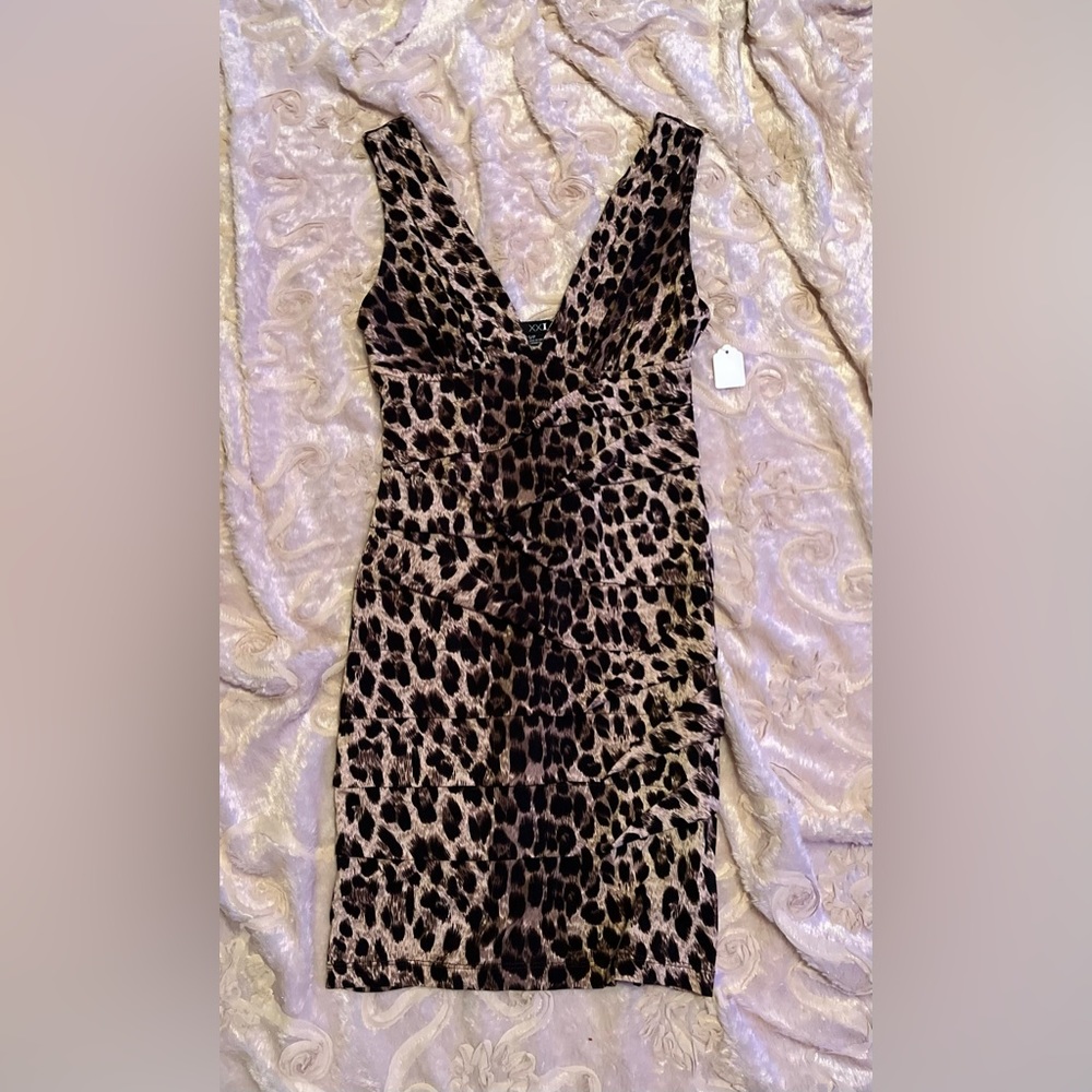 Size Small/Petite Brown XXI dress